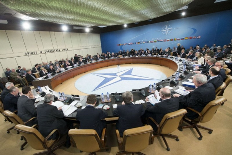 NATO je usvajao nove Strateške koncepte dva puta nakon Hladnog rata (1999. i 2010. godine). NATO se tako prilagođava kako bi ispunio potrebe i očekivanja svojih saveznika i promovisao njihovu zajedničku viziju slobodne i mirne Evrope.